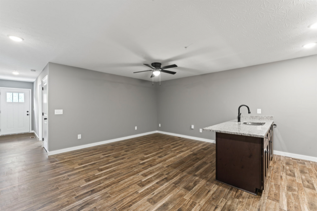 Building Photo - 141Dixon Dr