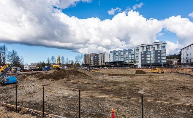 Building Photo - Luxurious, Bright and Meticulously Maintained 2 Bed and 2 Bath Condo