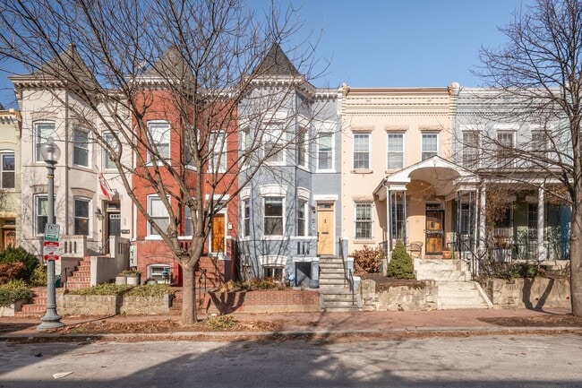 Building Photo - 31 Randolph Pl NW