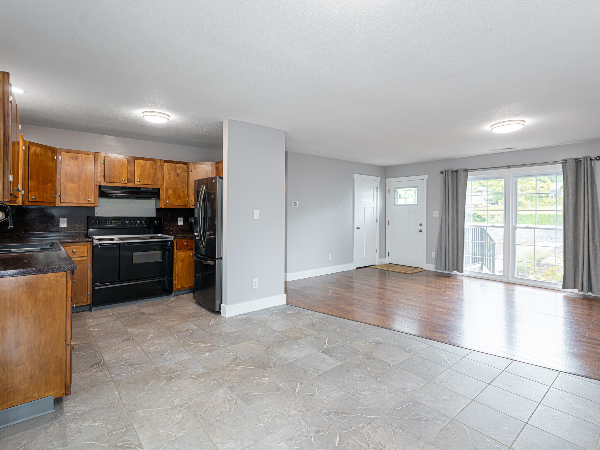 Building Photo - 3 Southwicke Ct