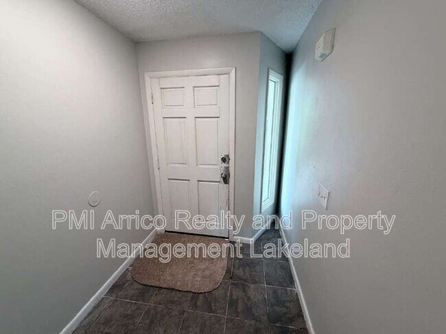 Building Photo - 3584 Raintree Cir