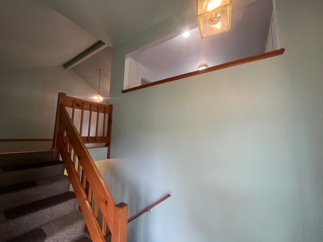 Building Photo - 965 Amberwood Pl
