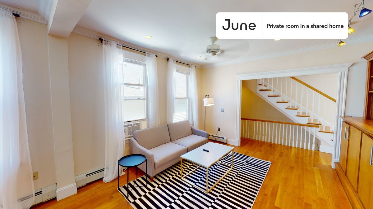 Building Photo - Room in Shared 6 bed/2 bath home