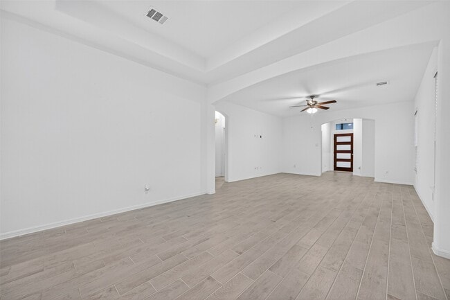 Building Photo - 27228 Mockingbird Ter Ln