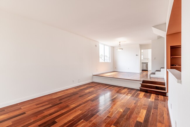 Living and dining area - 1813 Barry Ave