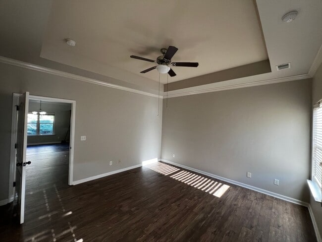 Building Photo - Fultondale/ Chapel Hill Sub-Division 4 BR / 2 Barhrooms / 2 car Garage