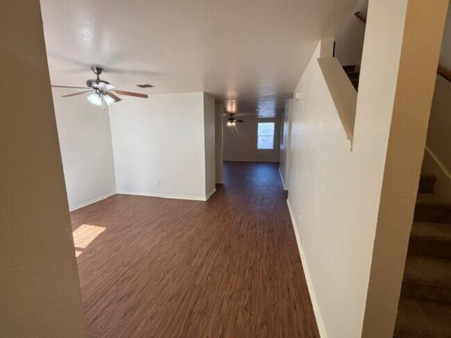 Building Photo - 1424 Krista Dr