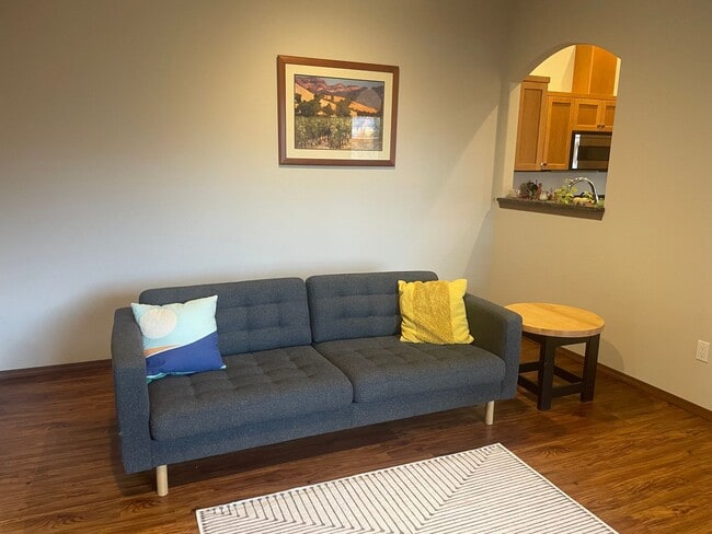 Building Photo - Lovely Single Level Holmes Harbor Home!