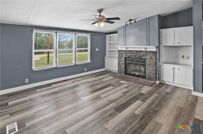 Building Photo - 154 Oak Lawn Dr