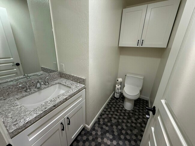Building Photo - 2313 Clemson Dr