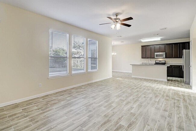 Building Photo - 3019 Park Springs Ln