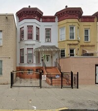 Building Photo - 88-31 161st St