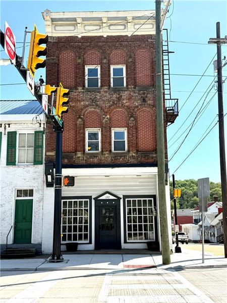 Building Photo - 192 W High St