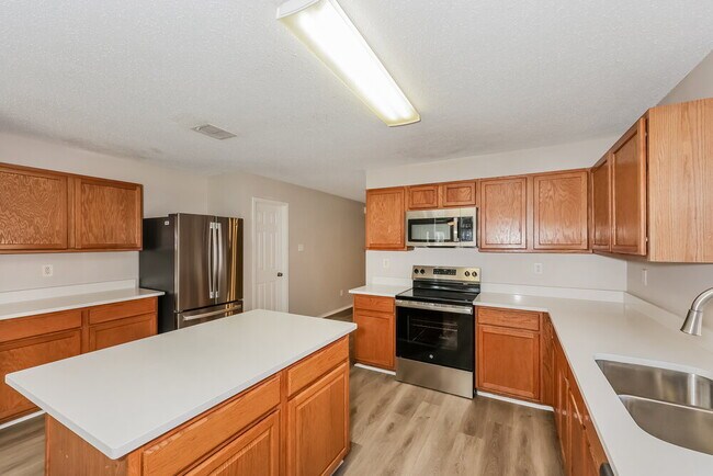 Building Photo - 4229 Gray Fox Dr