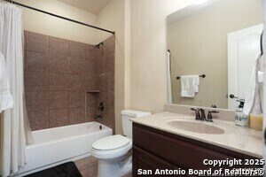 Building Photo - 611 Oxalis