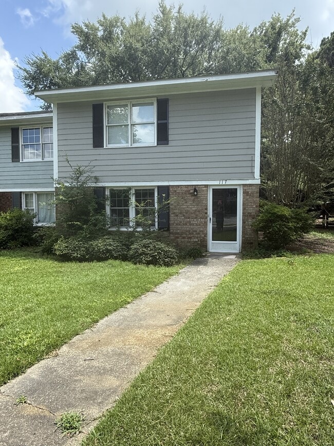 Primary Photo - 117 Brightwood Cir