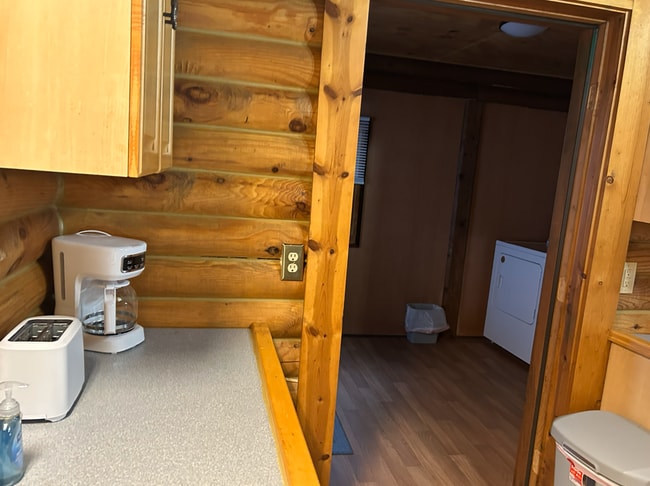 Building Photo - 573 Centre St