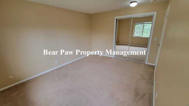 Building Photo - "Charming 2-Bed Condo with Cozy Fireplace in Scenic Evergreen!"