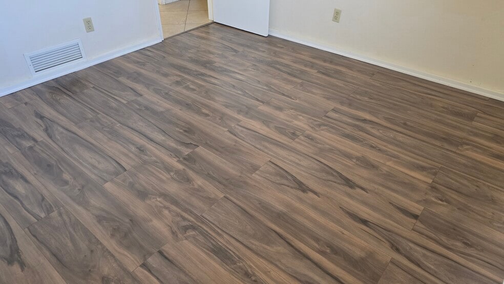 Building Photo - 9291 E Shonto Ln