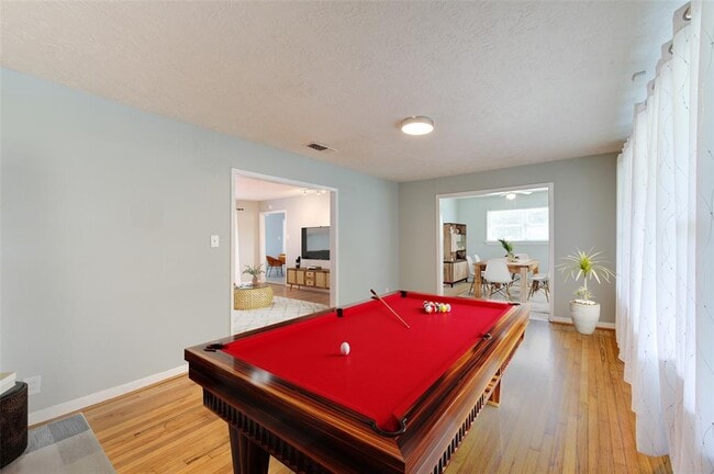 Building Photo - 5025 Hazelton St