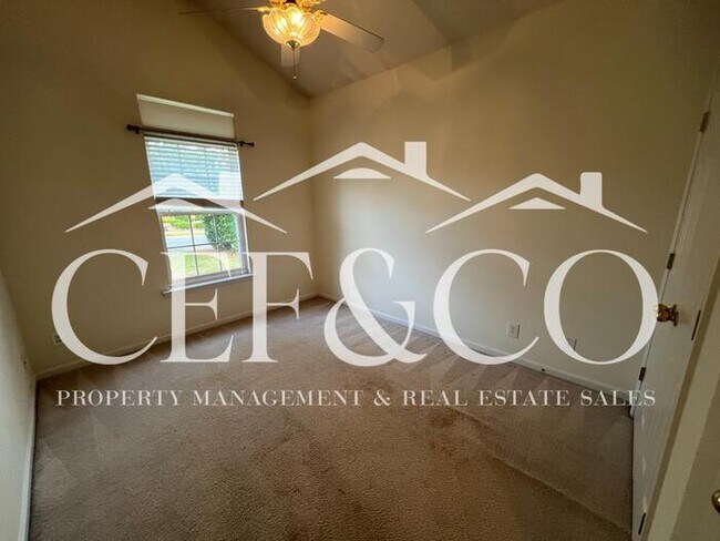Building Photo - Spacious 3-Bedroom, 2-Bathroom Home in Rock Springs Community