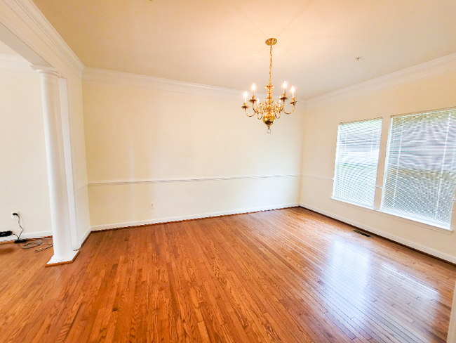 Building Photo - 2702 Millwood Way