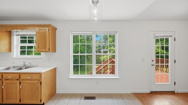 Building Photo - 3 bedroom East Brainerd Home!