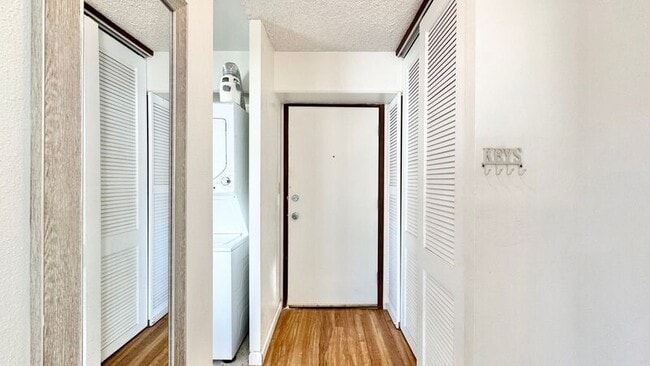 Building Photo - 1658 Liholiho St