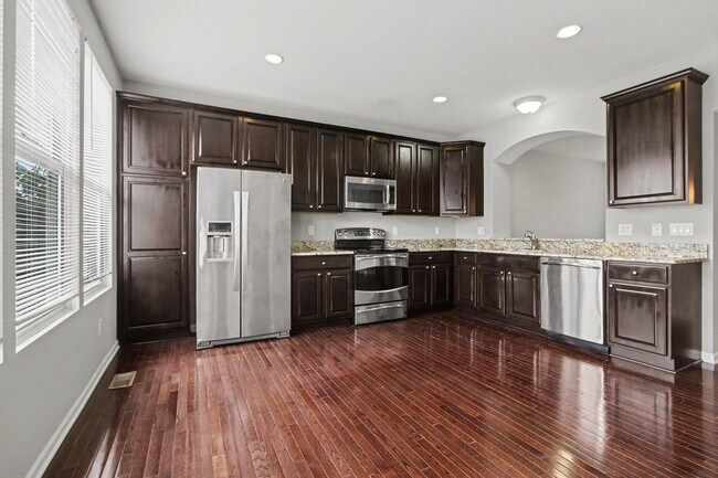 Building Photo - 27971 Middleton Dr