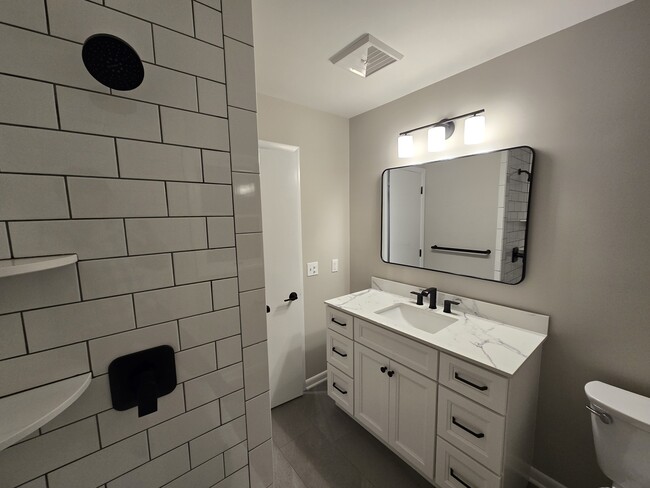 Newly remodeled Main bath with tub - 13 James Ave