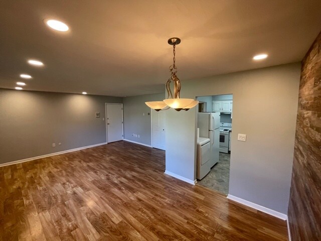Looking from the dining room to the front door - 1804 Colonial Village Way