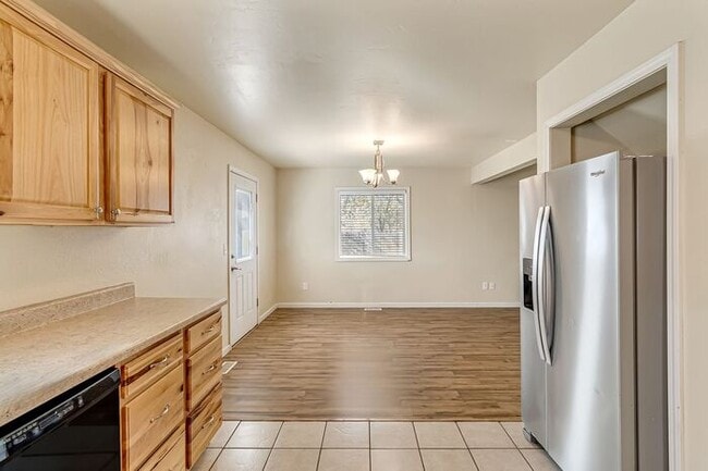 Building Photo - Charming 3 Bedroom Home in Quiet Orchard Mesa Cul-de-Sac