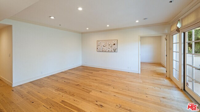 Building Photo - 575 S Barrington Ave