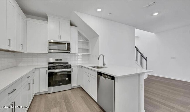 Building Photo - 109 Silver Myrtle Ct