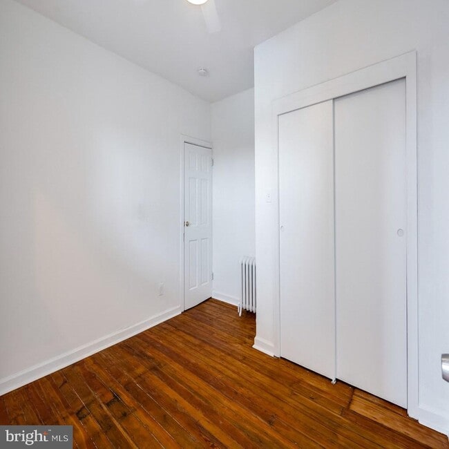 Building Photo - 243 Krams Ave