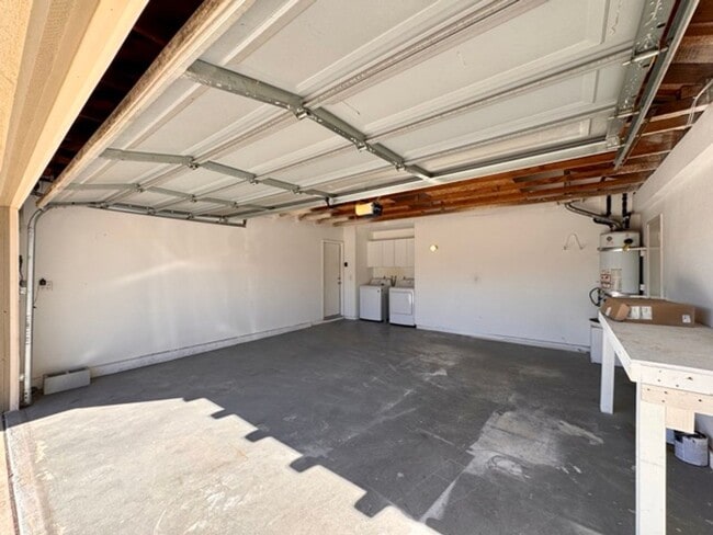 Building Photo - For a limited time only, enjoy 15 DAYS FREE RENT when you lease today! Charming 3 bedroom 2 Bathr...