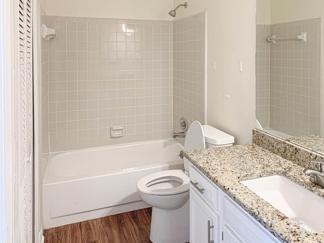 Building Photo - 5608 Cottage Hill Rd