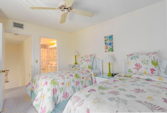 Building Photo - 2410 24th Ct