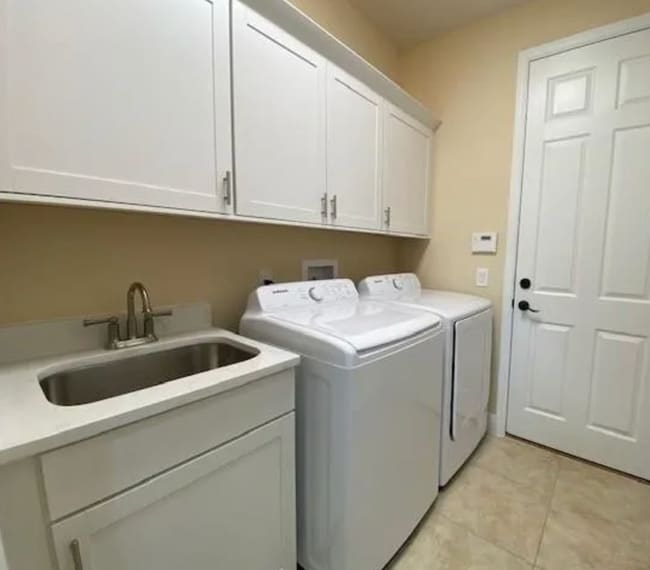 Building Photo - 3813 Golden Knot Dr