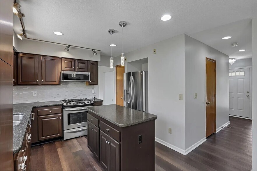 Building Photo - 5532 Nash Pl