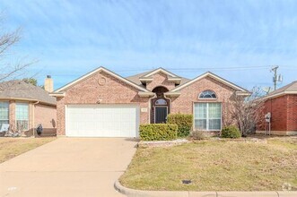Building Photo - 556 Caravan Dr