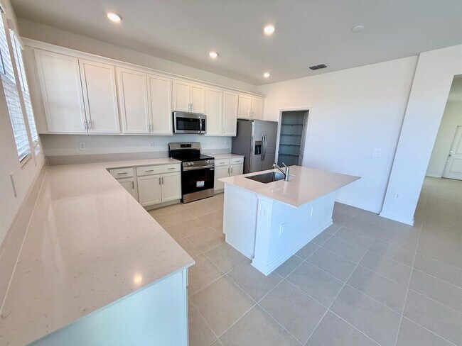 Building Photo - 5656 Lemon Grass St