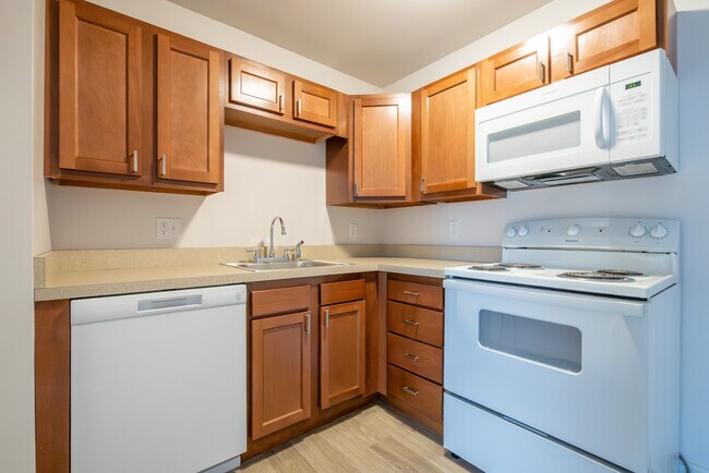 Building Photo - 2360 Ohio Ave