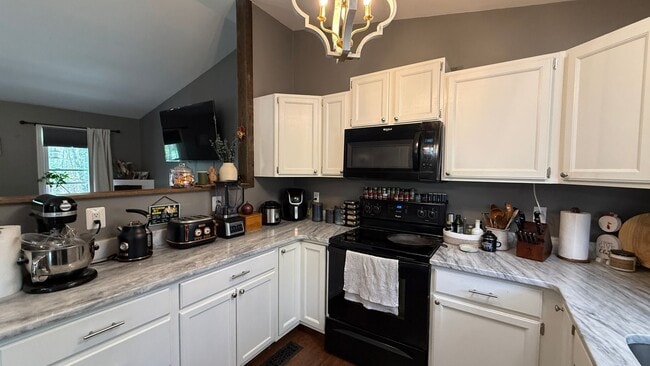 Building Photo - Stafford - Lake Arrowhead