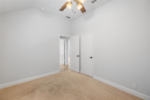 Building Photo - 300 Kelvington Dr