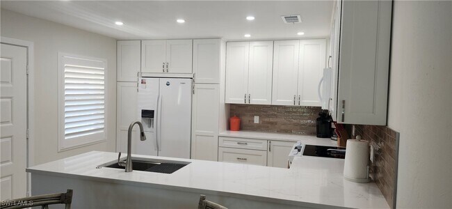 Building Photo - 1051 Foxfire Ln