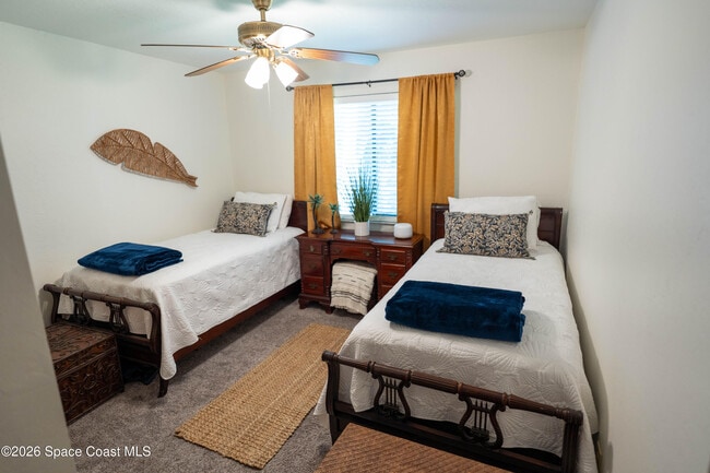 Building Photo - 605 Saint Albans Court