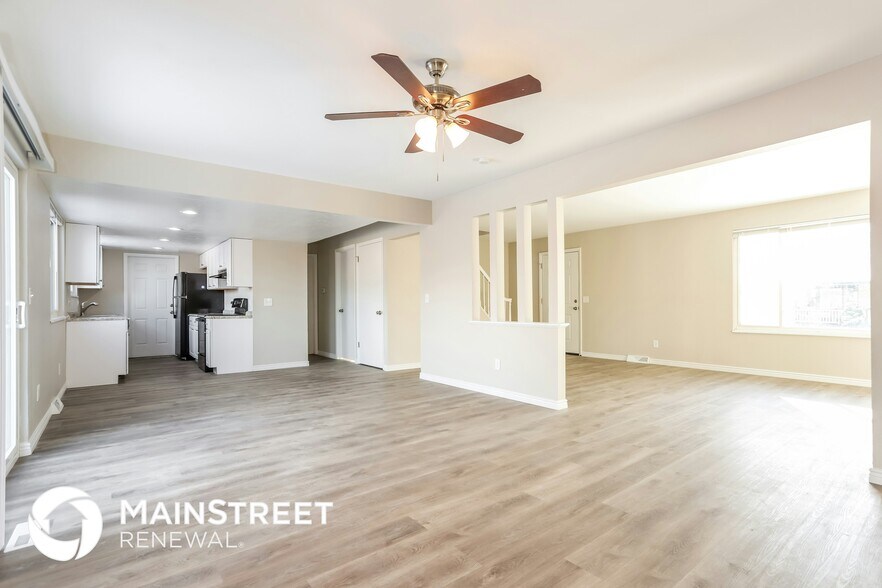 Building Photo - 4318 S Granby Way