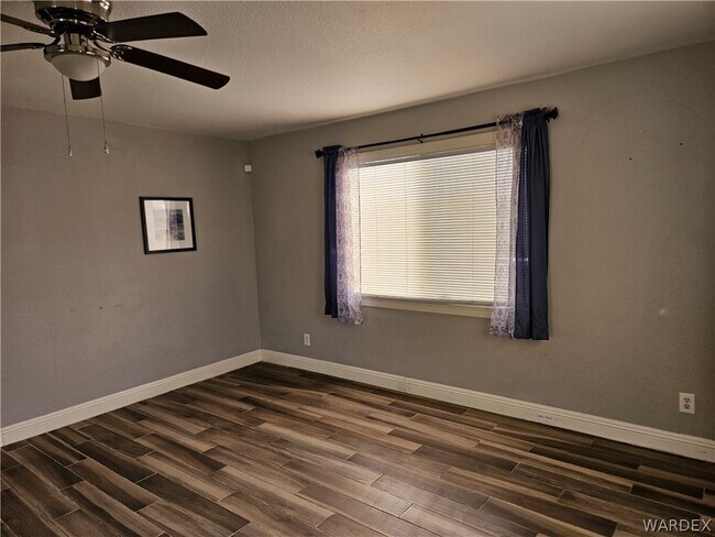 Building Photo - 1201 Puerta Vista