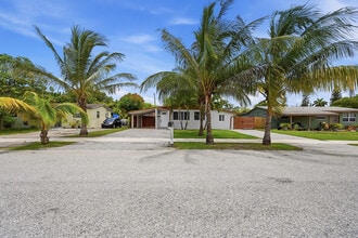 Building Photo - 4380 NW 59th Ct